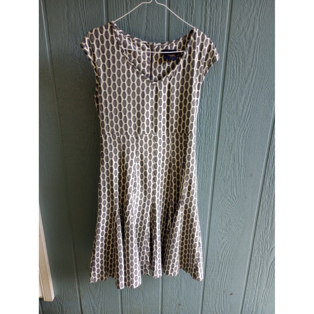 JUST TAYLOR Women’s size 8 Sleeveless beige & black Fit Flare Stretch Dress